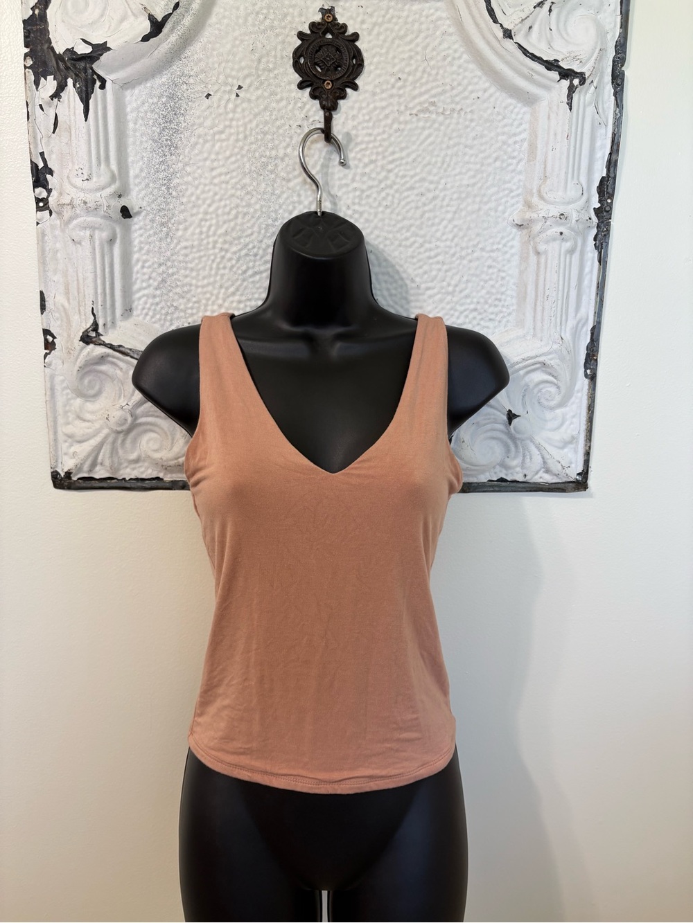 Peach nude vneck tank